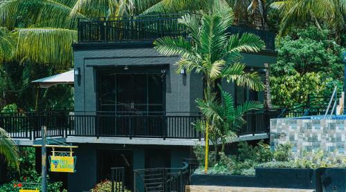 Baybay City House | The Black Villa