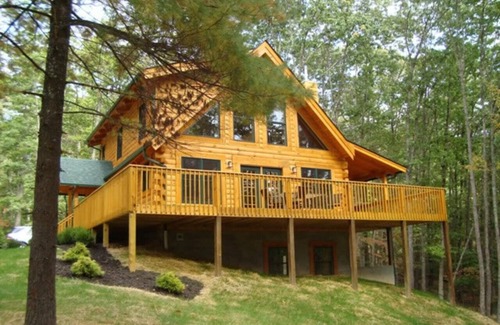 True Cabin | The Blackbear 4 bed log cabin with loft and cathedral ceilings