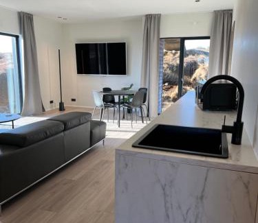Hornafjörður Apartment | The Blackhouse