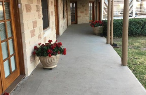 Bullcamp Bed & Breakfast | The Block Vista B&B