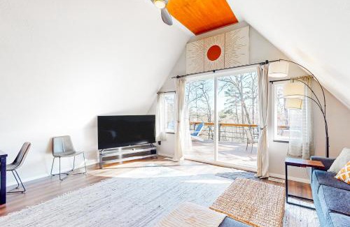 Beaver Shores House | The Blue Beaver Cottage