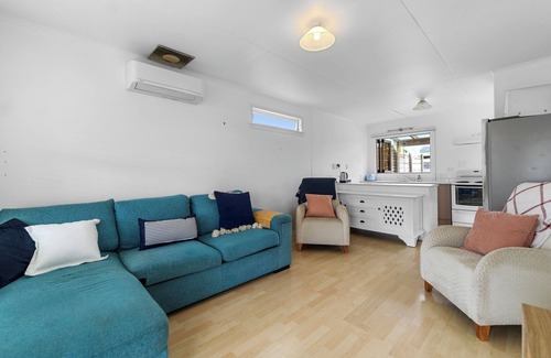 Waihi Beach House | The Blue Cottage - Waihi Beach Holiday Home