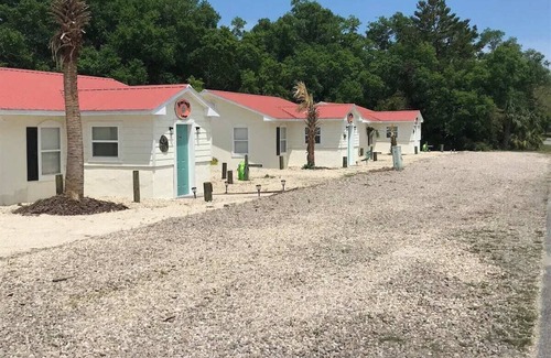 Carrabelle House | The Blue Crab at Riverwalk Cottages Unit 202B