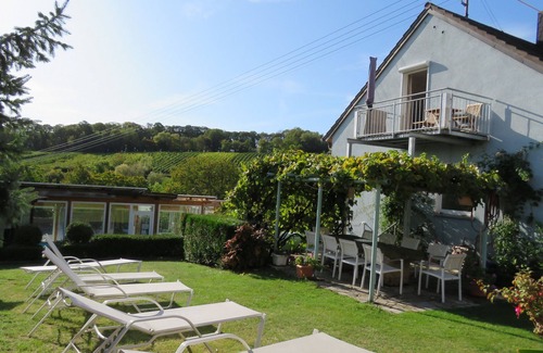 Pleisweiler Apartment | The blue house vacation apartments, balcony, pool, garden, massages, hairdresser