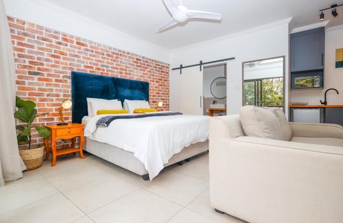 Berea Apartment | The Blue Door Guesthouse