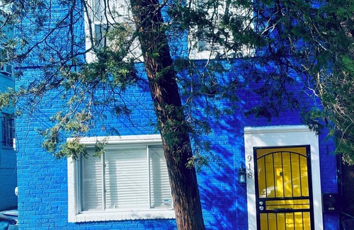 Deanwood House | The Blue House 3-bedroom house in DC