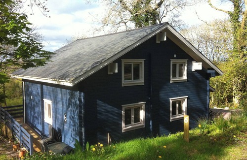 Penally Cottage | The Blue House, Holiday Cottage Trefloyne, Near Tenby , Sleeps 6, 3 bedrooms, bathrooms