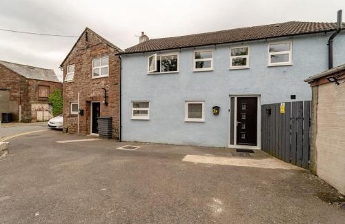 Egremont House | The Blue House holiday home