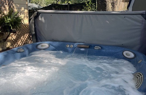 Antioch Cottage | The Blue Roof Cottage @ Cottages on Petite Lake