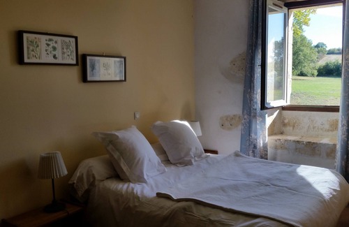Magnas Hotel | The blue room, Guest houses in GERS, domain Magnas