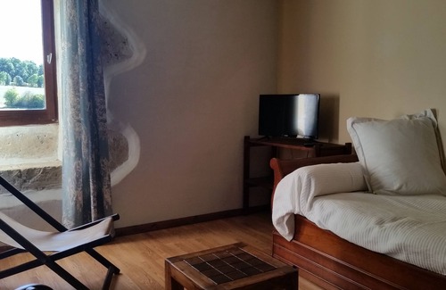 Magnas Hotel | The blue room, Guest houses in GERS, domain Magnas