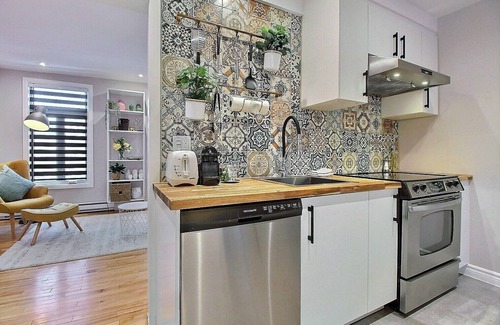 La Cite-Limoilou Apartment | The Bluenose