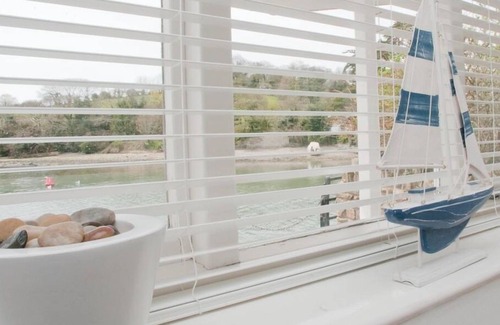 Kingsbridge House | The Boathouse