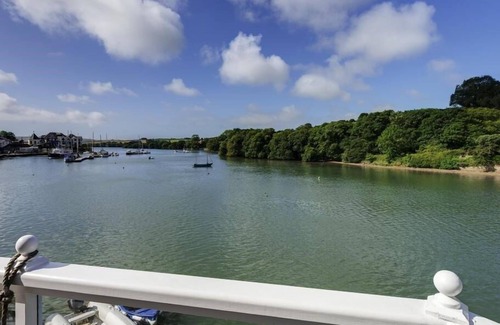 Kingsbridge House | The Boathouse