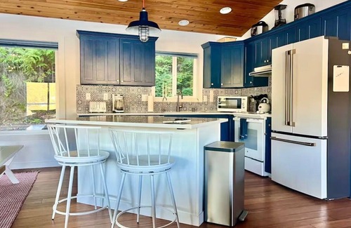 Coeur d'Alene House | The Boathouse Large Modern Renovated Waterfront Home with Decks and Docks