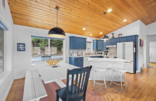 Coeur d'Alene House | The Boathouse Large Modern Renovated Waterfront Home with Decks and Docks