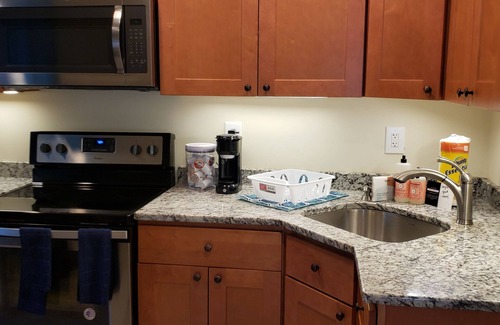 Narragansett Pier Apartment | The Boon street apartment in Narragansett Pier walk to the beach!