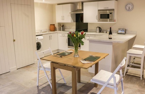 Swinton Cottage | THE BOTHY, 21 WEST STREET, pet friendly in Malton