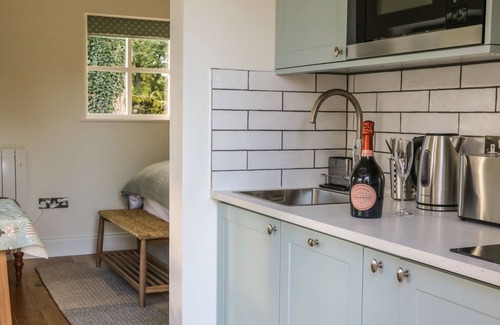 Arncliffe House | THE BOTHY, with a garden in Arncliffe