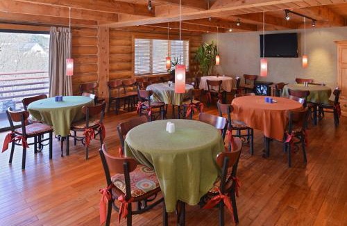 Nederland Hotel | The Boulder Creek Lodge