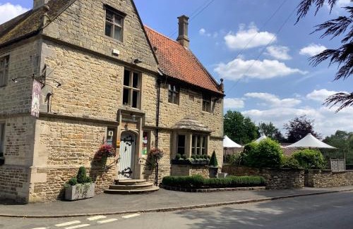 Welby Bed & Breakfast | The Brownlow Arms Inn