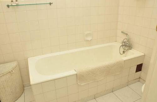 Bulawayo Hotel | The Bulawayo Club
