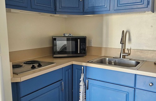 Atlantic Beach Condo | The "Bulldog Retreat" is a cozy condo just steps from the beach and large pool.