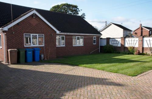 Pollington House | The Bungalow at Parkside, 4 ensuite bedrooms