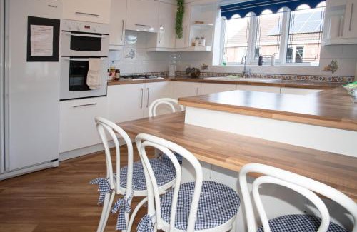Pollington House | The Bungalow at Parkside, 4 ensuite bedrooms