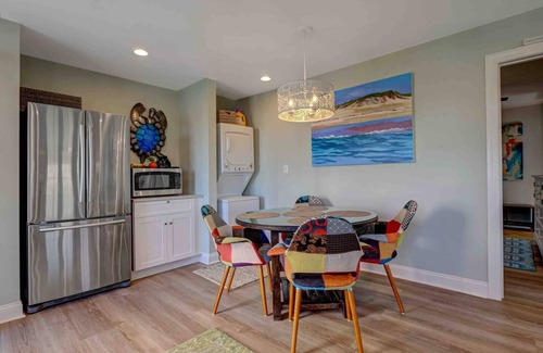 Surf City Apartment | The Bungalows B- Beachfront - Dog Friendly - Gazebo – Bikes