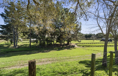 Te Horo House | The Bunkhouse - The Lodge Te Horo