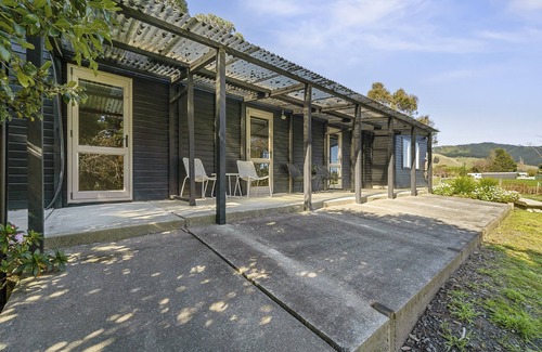 Te Horo House | The Bunkhouse - The Lodge Te Horo