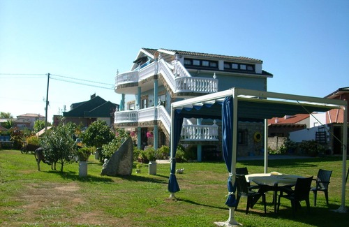 Somo Apartment | The Burby III apartment with garden in Somo (Cantabria).