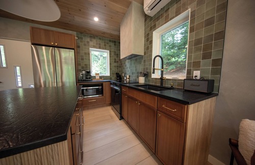 Sunday River Area Cabin | The Cabin at Bear River, Hot tub, River Access, Firepit, Fireplace