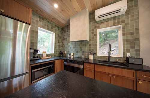 Sunday River Area Cabin | The Cabin at Bear River, Hot tub, River Access, Firepit, Fireplace