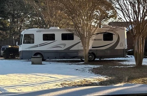 Berkeley Apartment | The Camper at The Pines Horse Farm