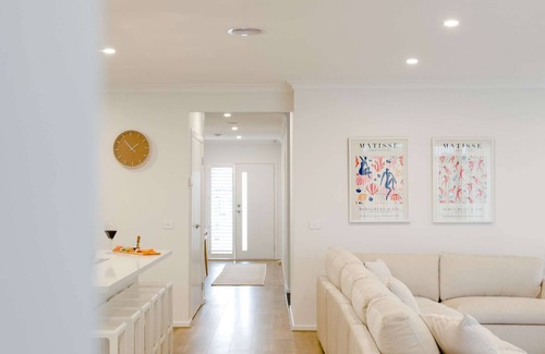 Capel Sound House | The Capel - 4 Bedroom Luxury House with Pool - 4pm check out on Sundays*