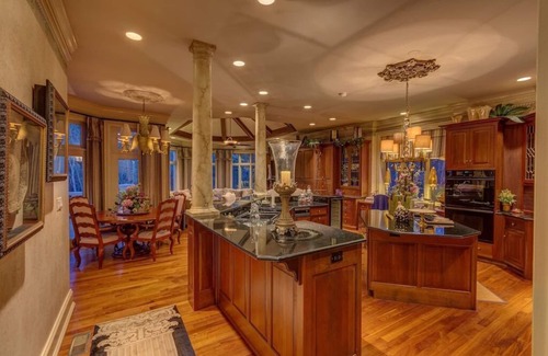 Frankfort House | The Capital at Elkhorn Creek : Bourbon Country's Premiere Luxury Estate