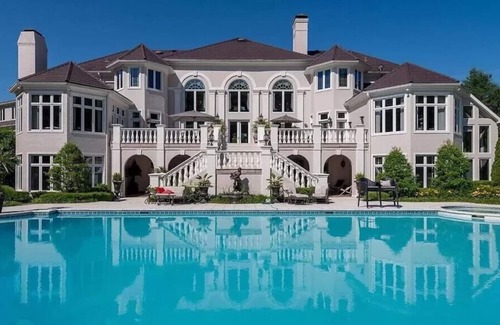 Frankfort House | The Capital at Elkhorn Creek : Bourbon Country's Premiere Luxury Estate