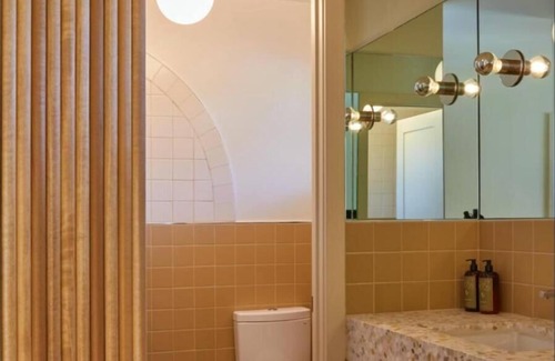 Ojai Hotel | The Capri Hotel