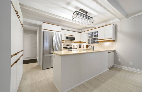 Severn House | The Captains Lake House
