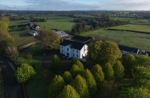 Bunratty Bed & Breakfast | The Carriage Houses at Beechpark House