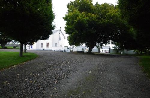 Bunratty Bed & Breakfast | The Carriage Houses at Beechpark House
