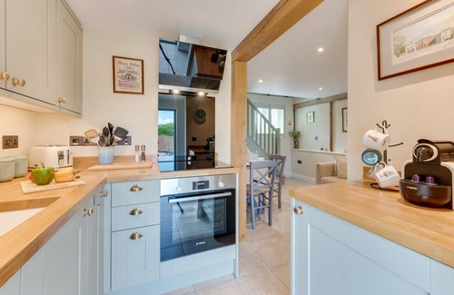 Thurton House | The Cart Shed - One Bedroom House, Sleeps 3