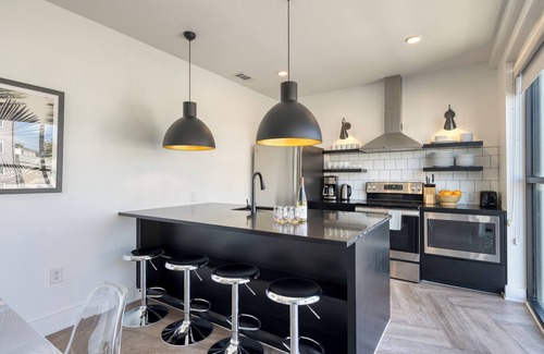 Historic Edgefield Apartment | The Carter by AvantStay | 2nd Floor, Sleeps 48