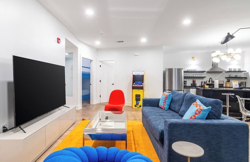 Historic Edgefield Apartment | The Carter by AvantStay | 2nd Floor, Sleeps 48