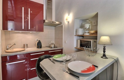 Cassis Apartment | The Cassidaine getaway, hyper center studio