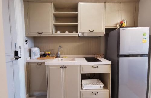 Khaem Son Apartment | The Castell Condo by Nutthiwan room 912 and 921