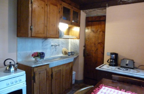 Fauglia Cabin | The Castle -apartments 2/4 People, Wifi Free, Parking, Air Conditioning