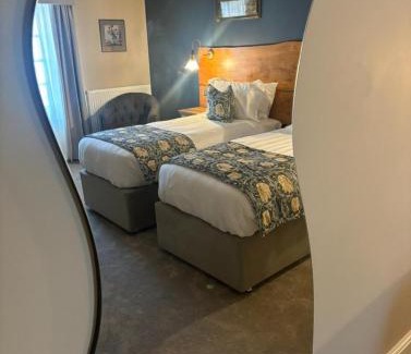 Trecastle Hotel | The Castle Coaching Inn